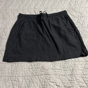 Athleta Charcoal Skirt with Elastic Waist Size 10 Athleisure
